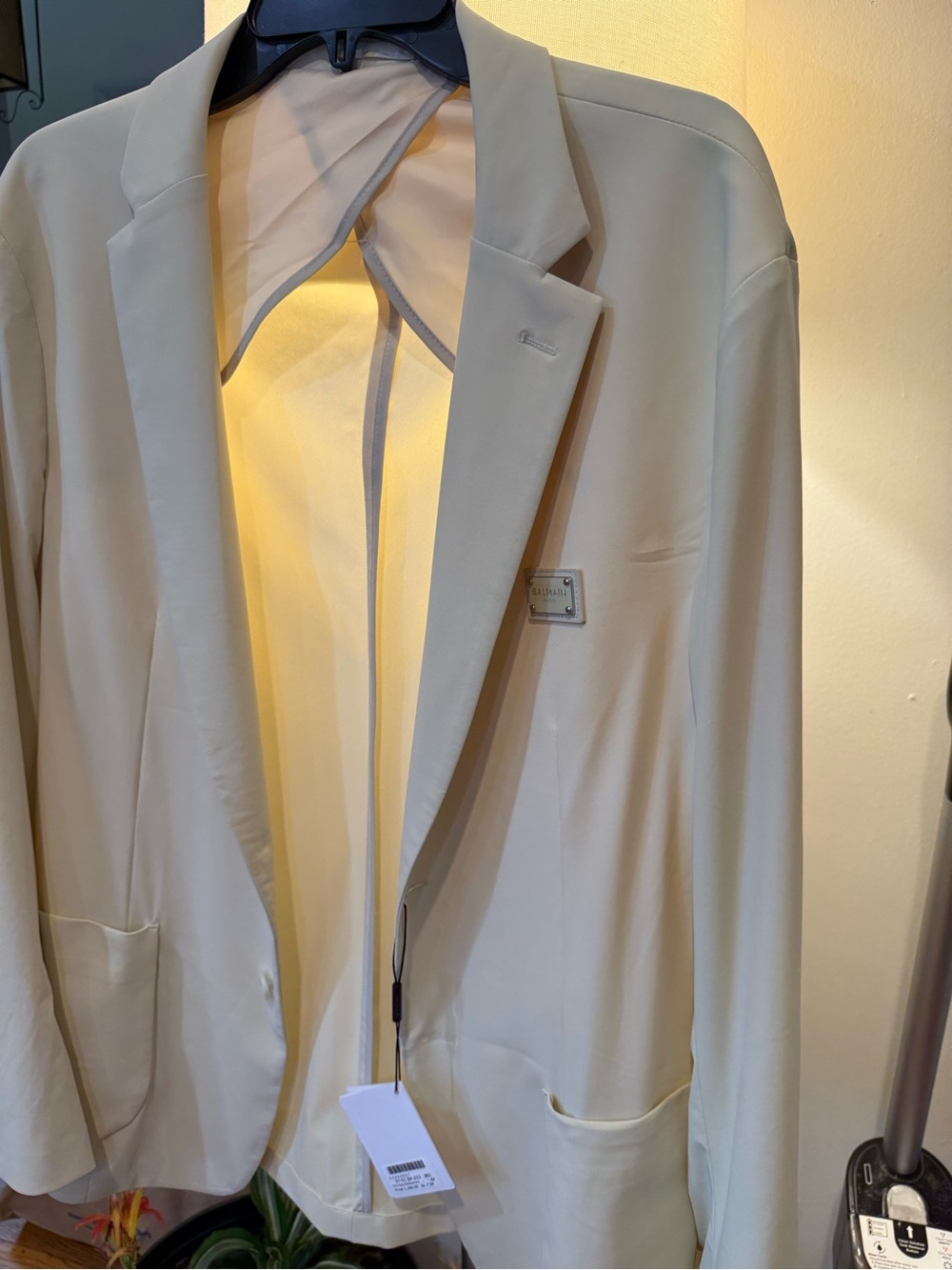 Balmain Cream Blazer BRAND NEW with tag😍